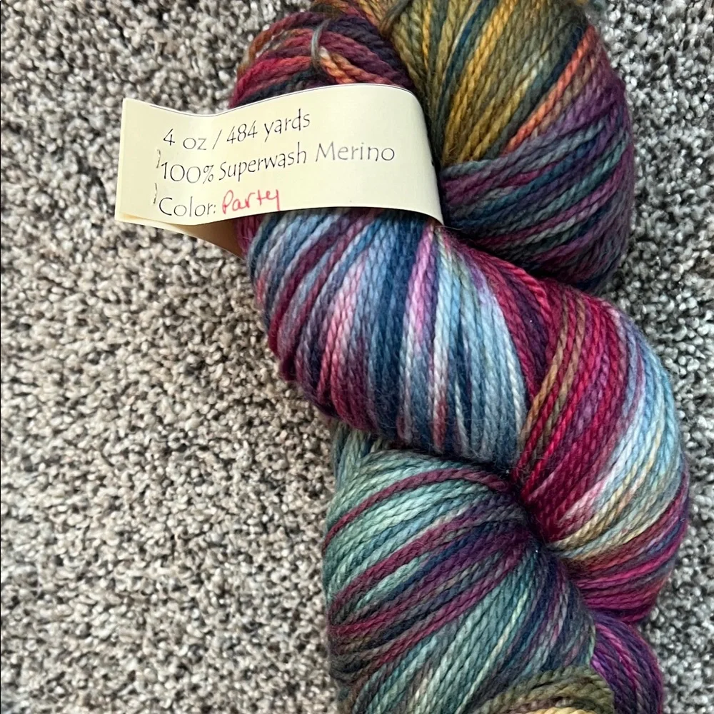 Cherry Tree Hill 484 yards supersock yarn - Picture 5 of 6